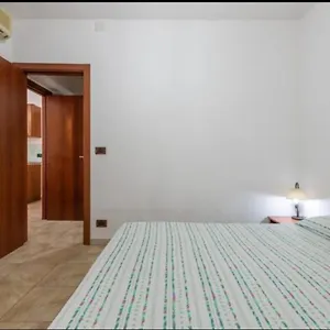  Casa vacanze Geremeas Country Club Italia
